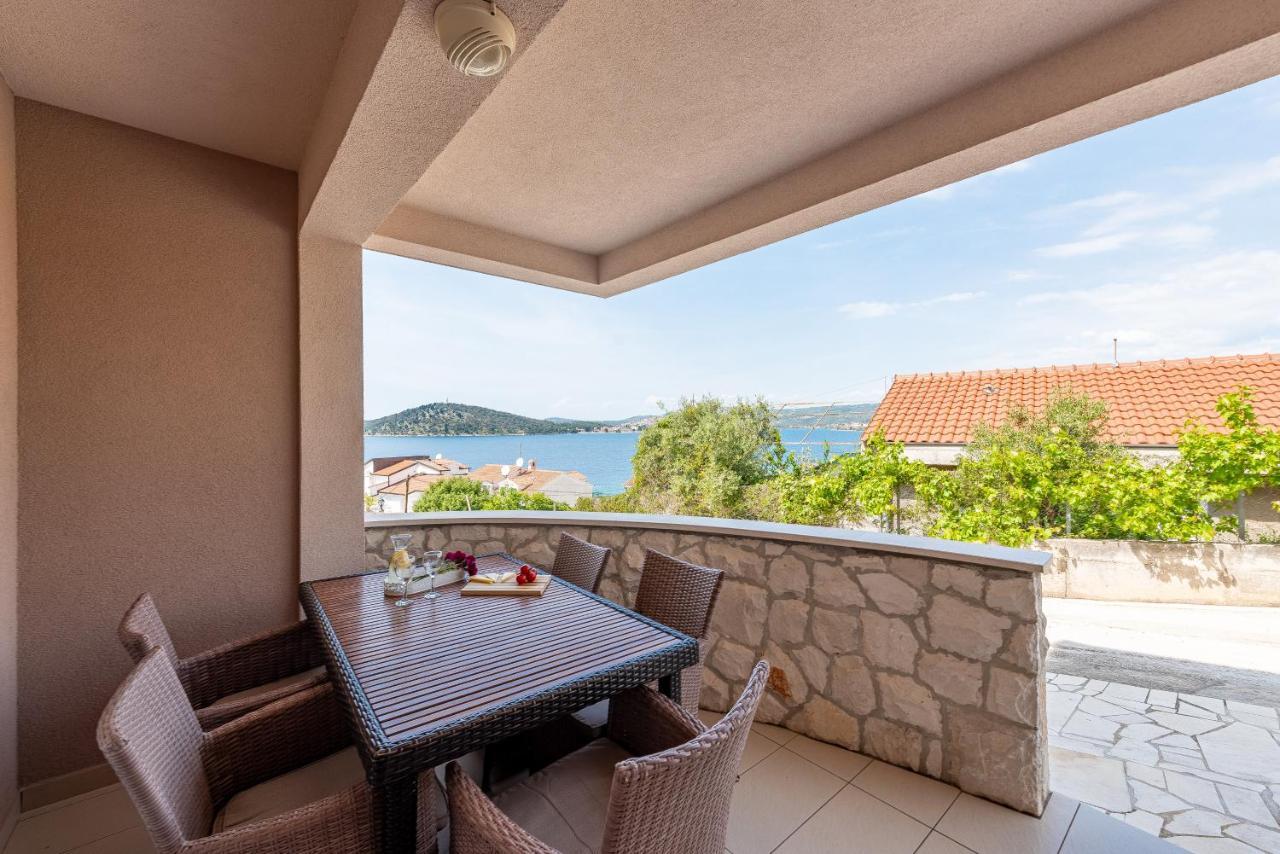 Villa Mona Apartments Ražanj Exterior foto