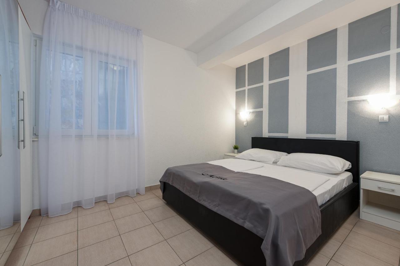 Villa Mona Apartments Ražanj Exterior foto