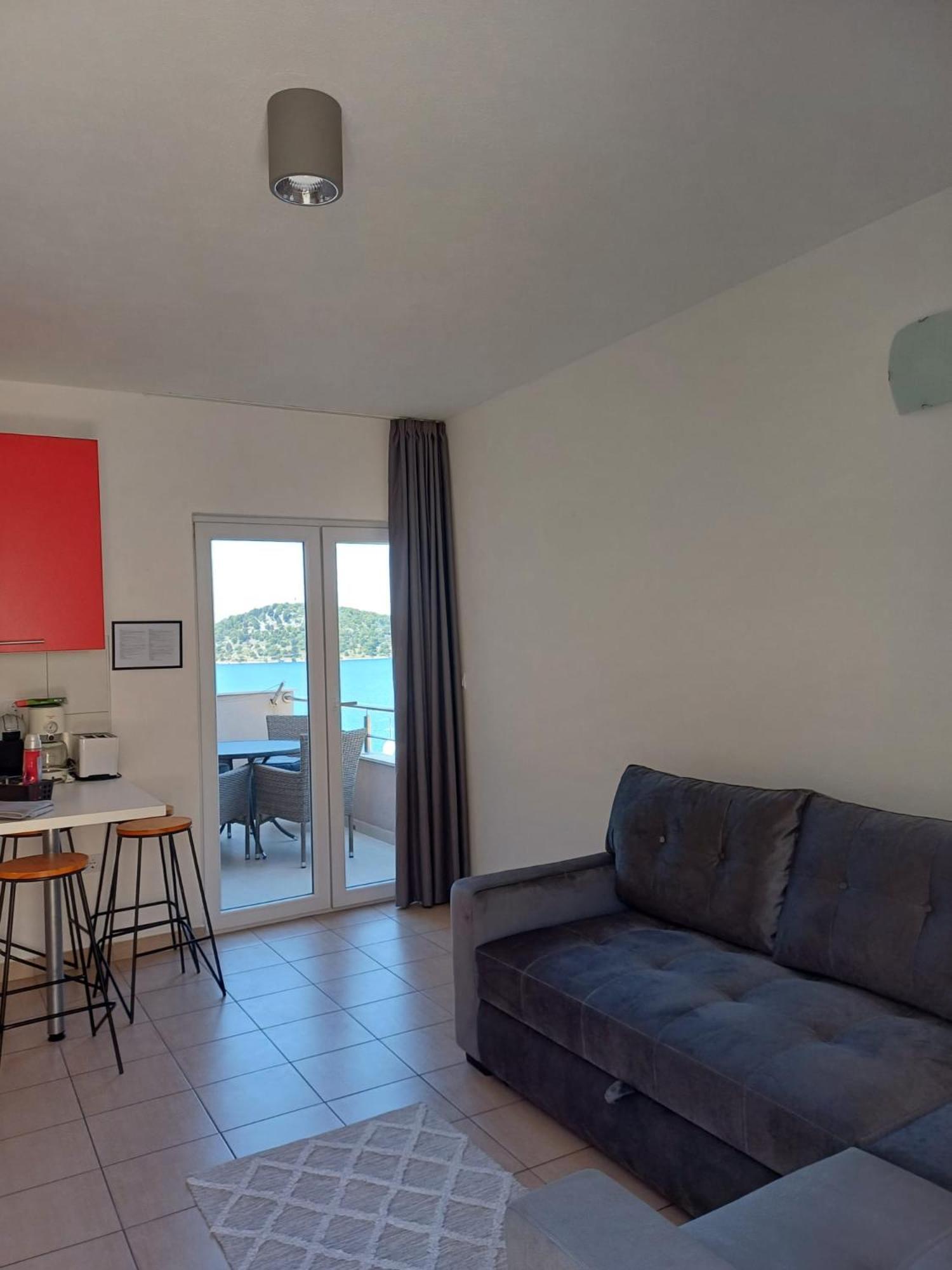 Villa Mona Apartments Ražanj Exterior foto