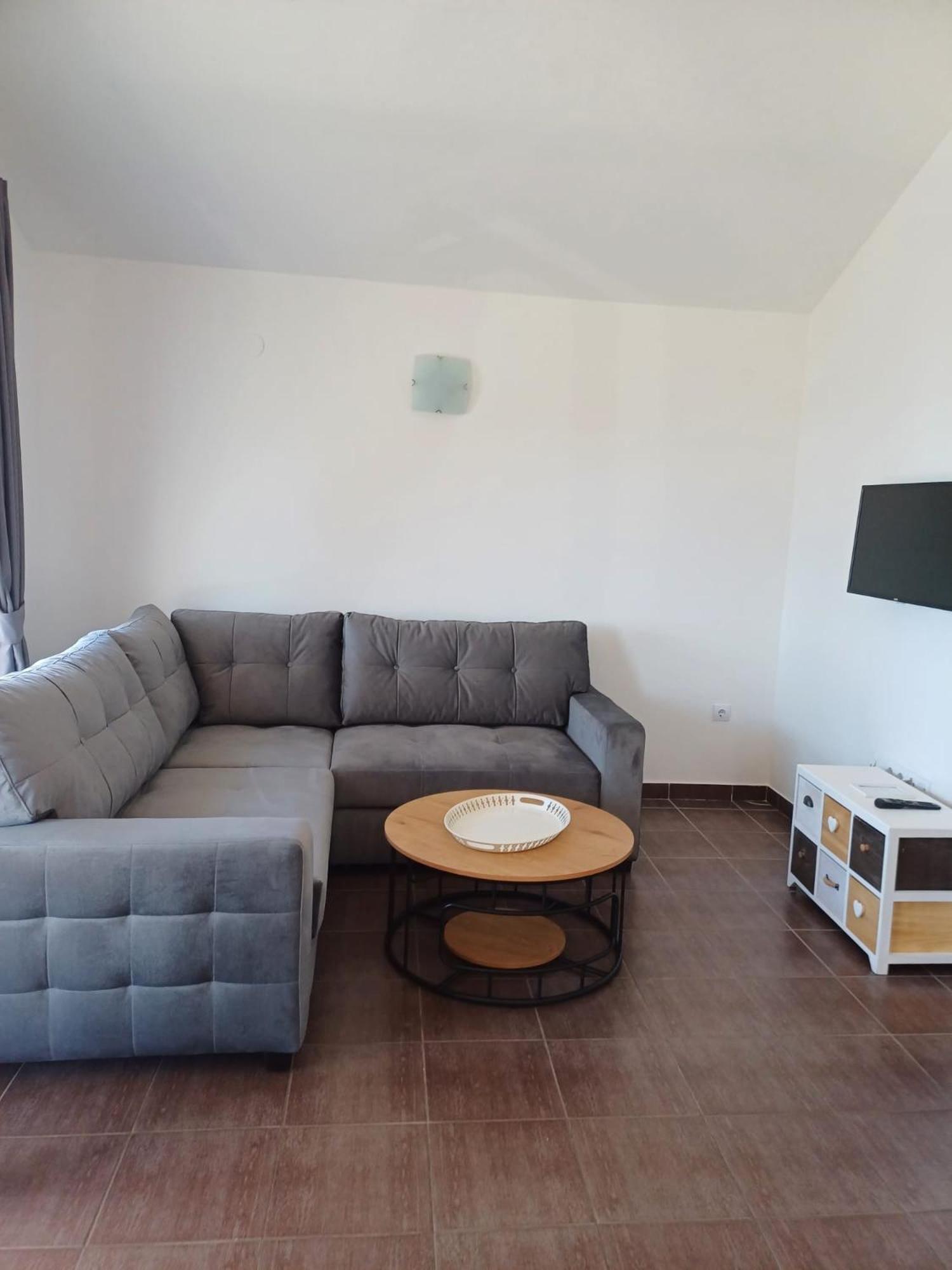 Villa Mona Apartments Ražanj Exterior foto